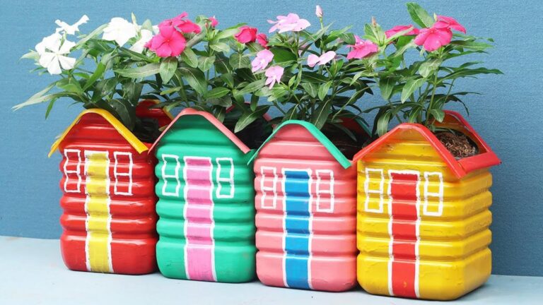 Questo semplice gesto trasforma bottiglie in un giardino da sogno…